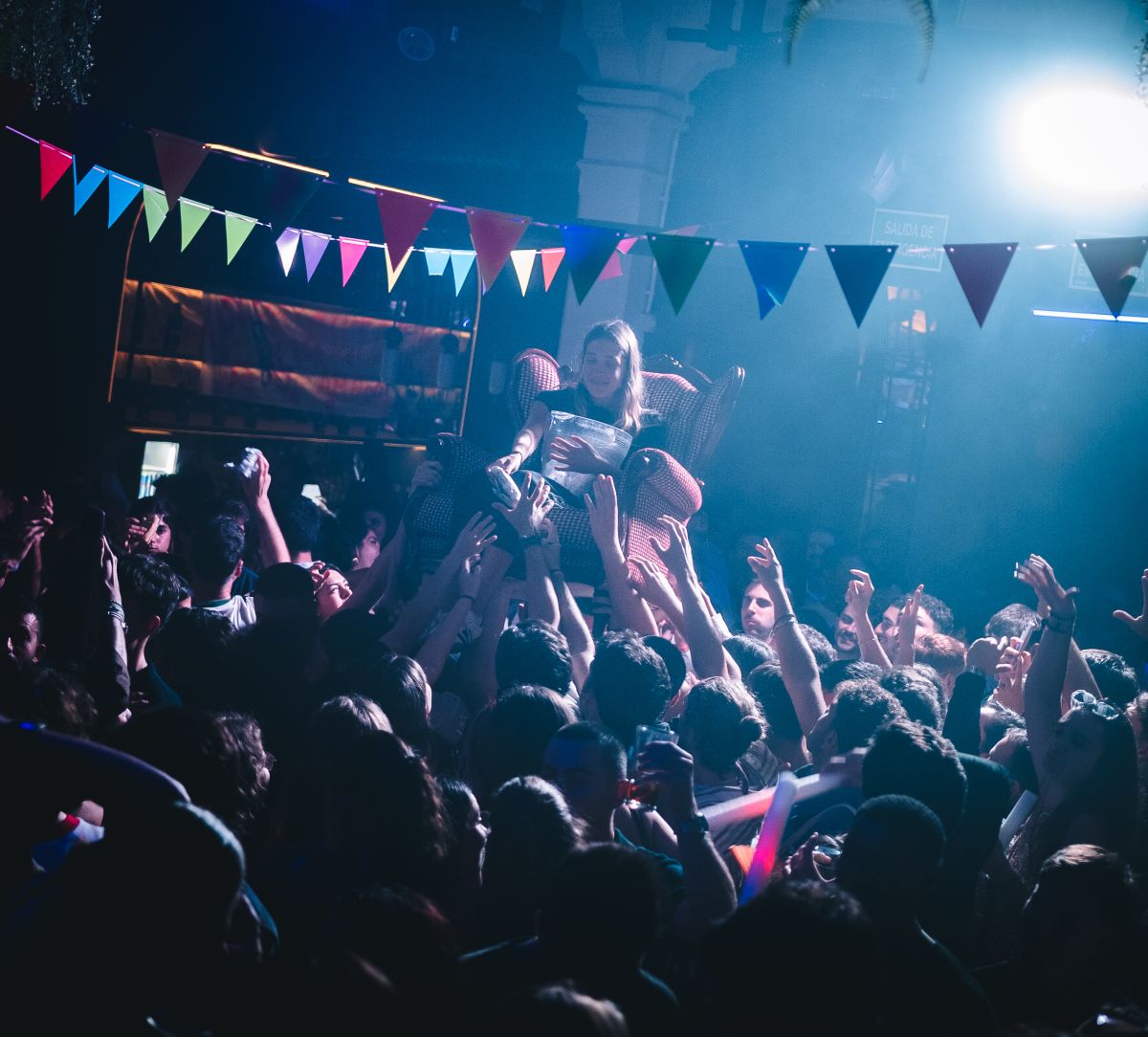 DESPIERTA LOS JUEVES